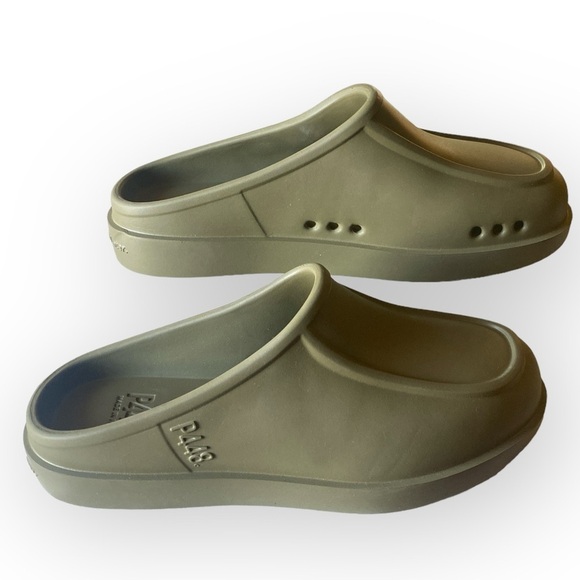 P448  Flow-W Mules Clogs Made in Italy Size 40-41 (US 10) Green Rubber N… - Picture 3 of 13